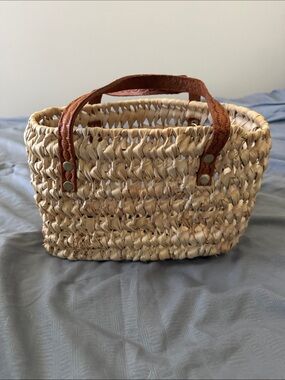 Vintage Straw Wicker Basket Purse Leather Handle Cottagecore Market Bag